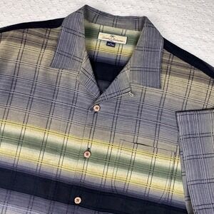 Tommy Bahama Relax Camp Shirt‎ Men Medium Silk Plaid Button Up Short Sleeve